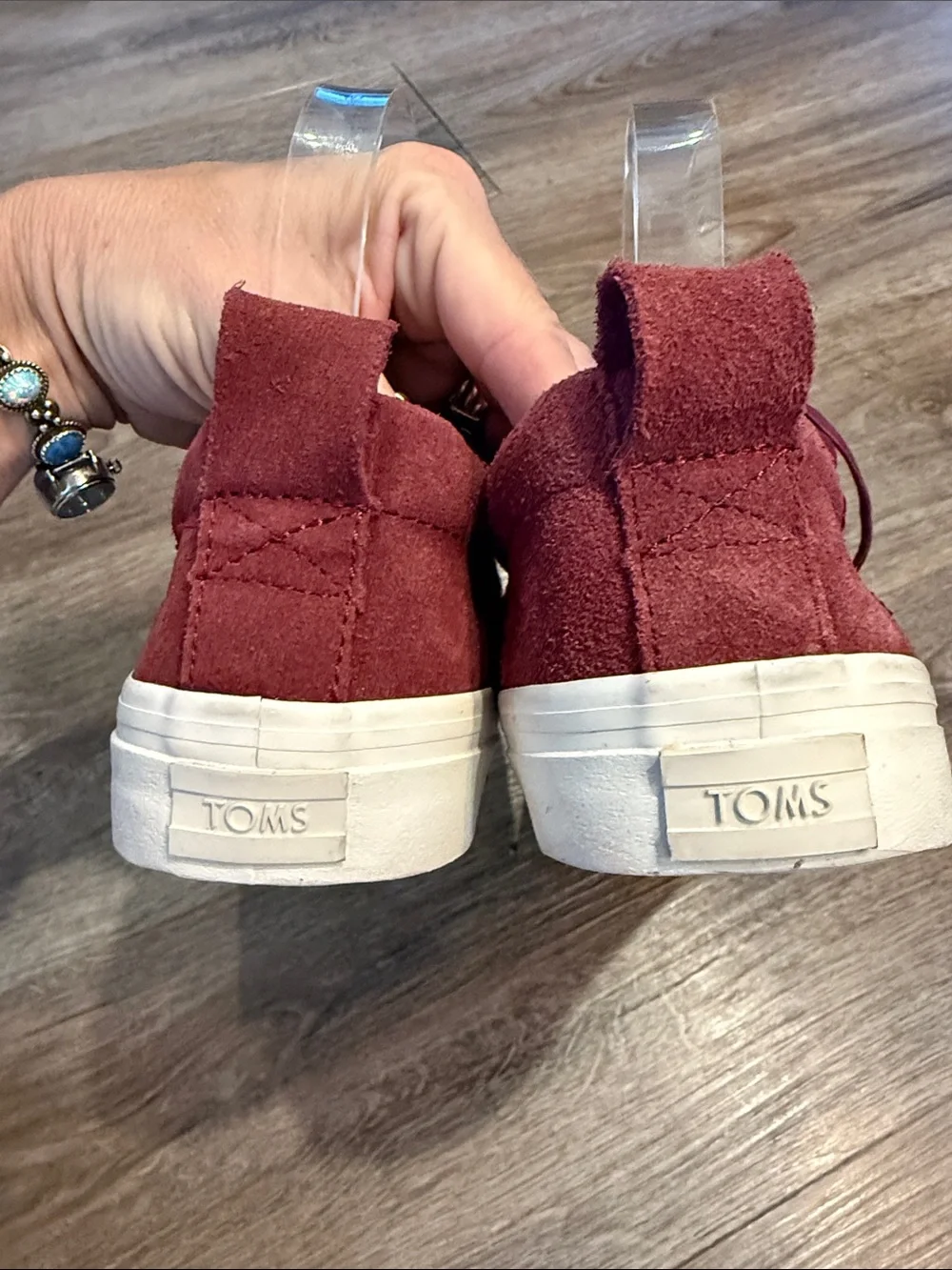Tom’s Men’s Burgundy Suede Herringbone Sneakers Size 9